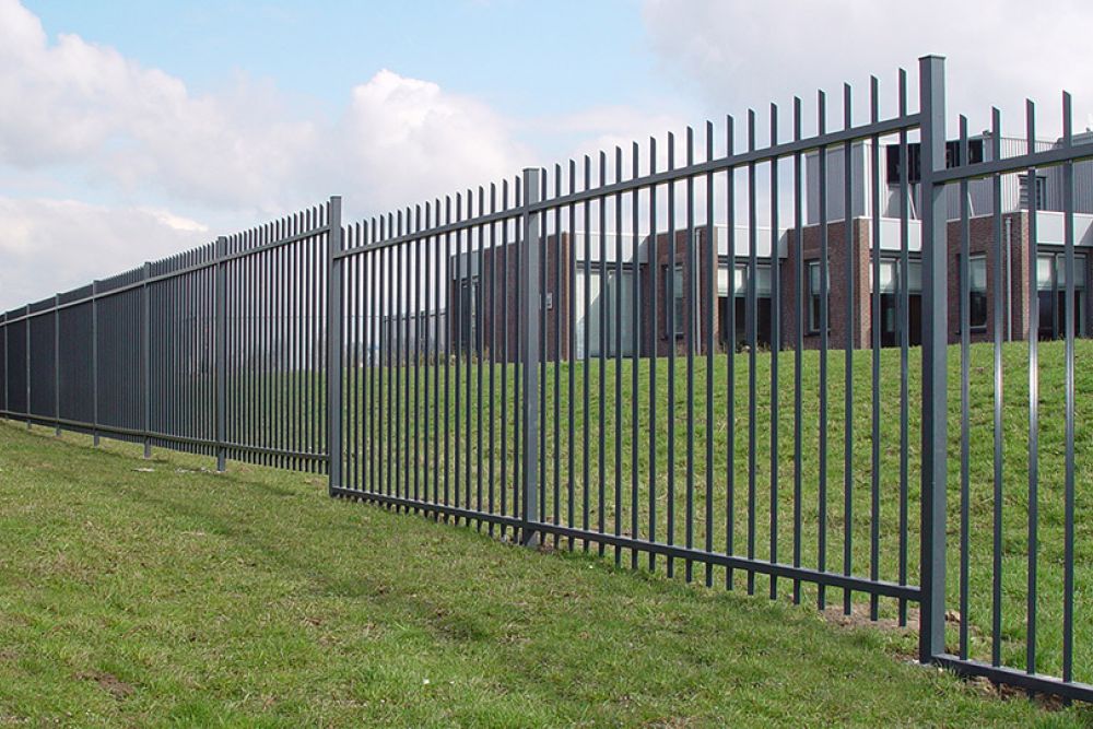 Quelle clôture choisir pour une maison ou une entreprise ?